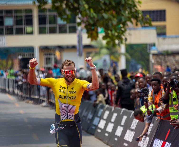 Илья Слепов — абсолютный чемпион Ironman 70.3 в Руанде!